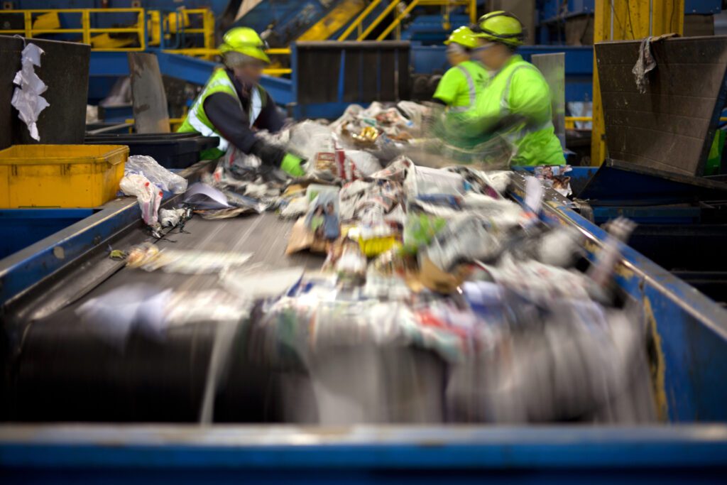 Alexander Mohr talks to Euractiv about the importance of recycling
